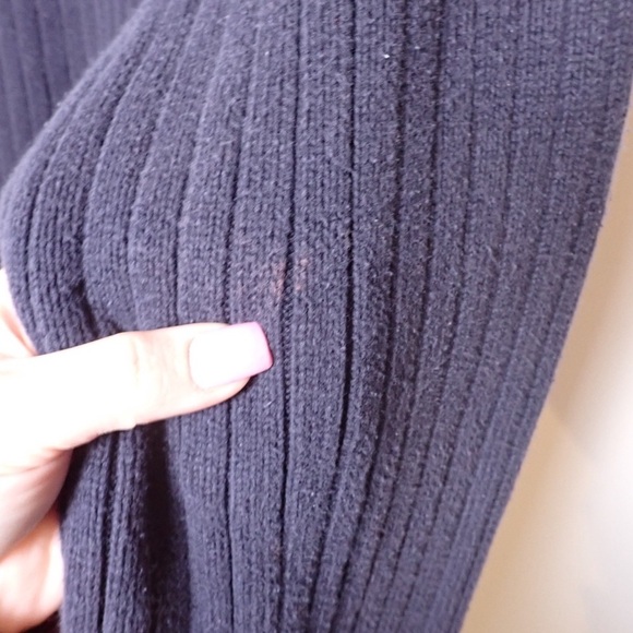 J. Crew 100% Cotton Navy and White Stripe Knit Heavyweight V Neck Sweater Sz XL - Picture 6 of 9